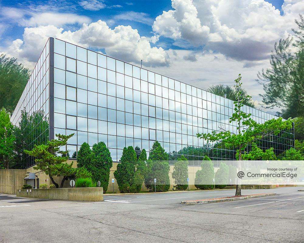 3333 New Hyde Park Road, New Hyde Park, NY Office Space